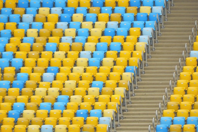 更加無堅不 更加無堅不